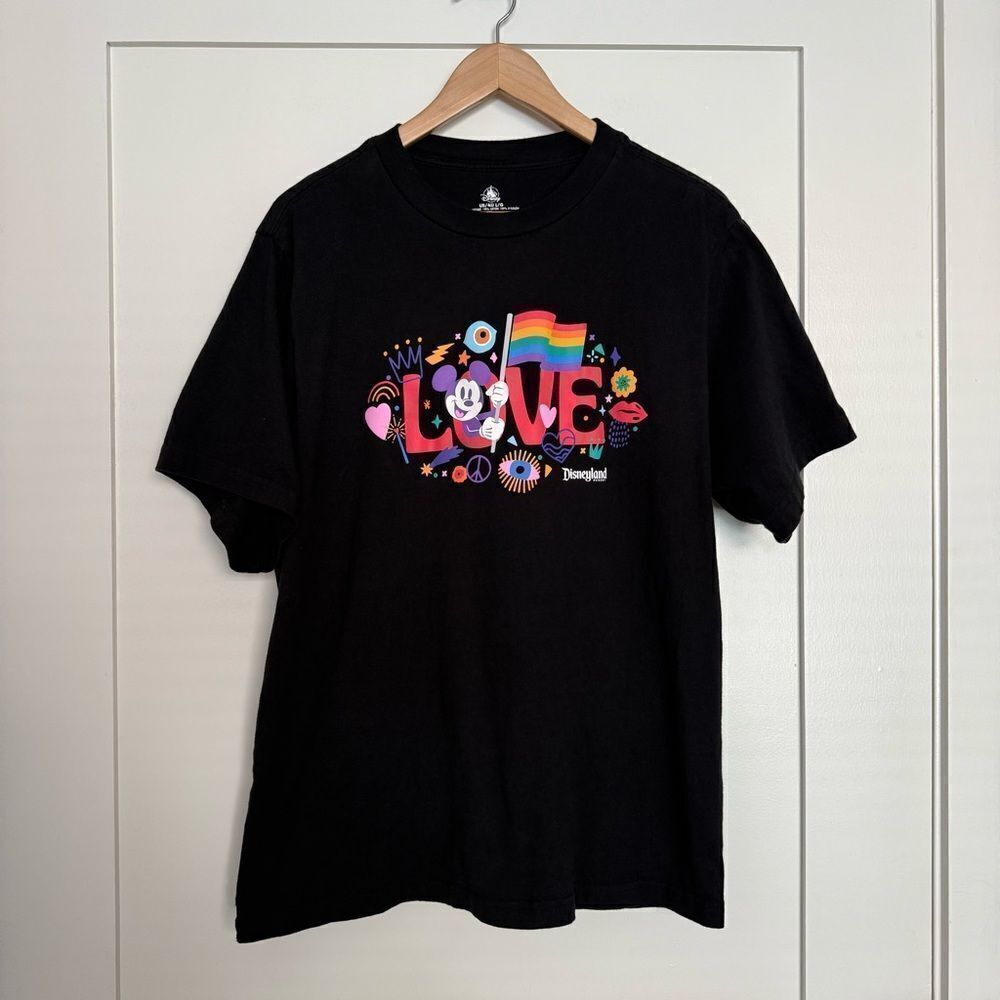 Disney T-Shirt Adult Unisex L Black Mickey Mouse Pride Flag Love Rainbow